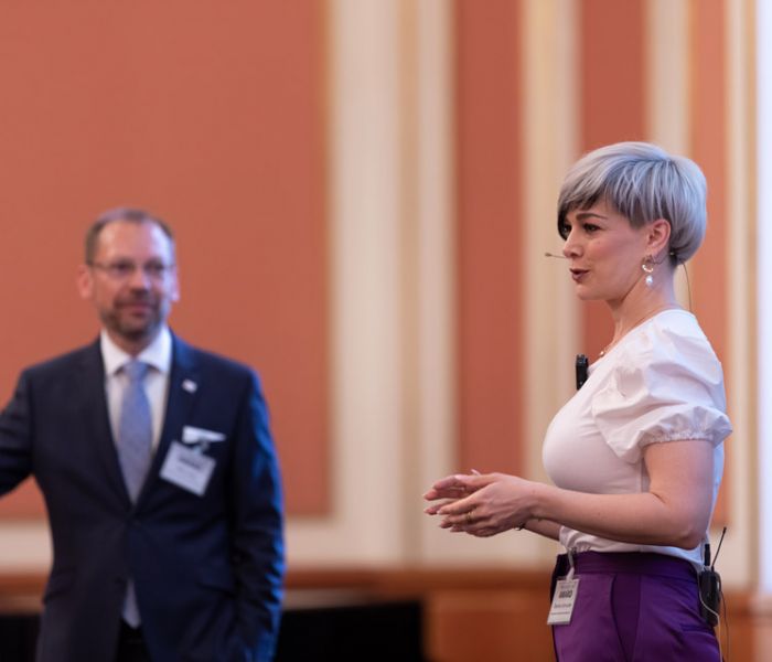 Der renommierte Preis für technologische Innovation: mediola erhält Auszeichnung im Berliner Roten Rathaus für seine bahnbrechende Matter Bridge Plattform. (Foto: Smart Home Deutschland Award)