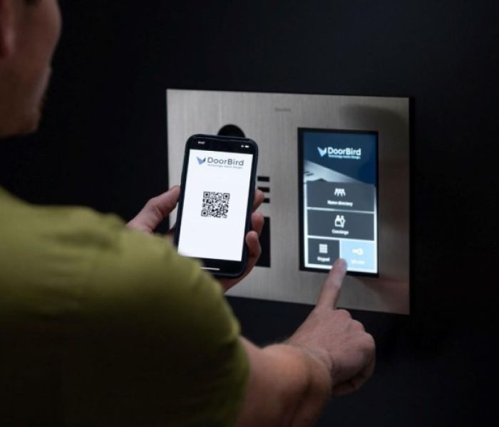 DoorBird definiert mit neuen Produkten die Standards in der Branche (Foto: Bird Home Automation GmbH)